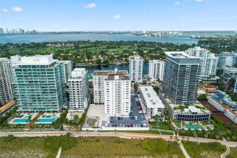 Condominio en venta en Miami Beach, Florida, 2 dormitorios, 164.99 m2 № 1924030 - foto 25