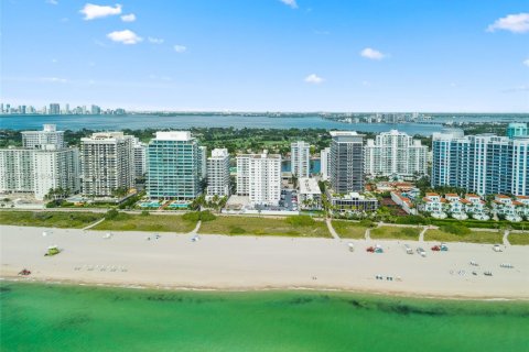 Copropriété à vendre à Miami Beach, Floride: 2 chambres, 164.99 m2 № 1924030 - photo 1