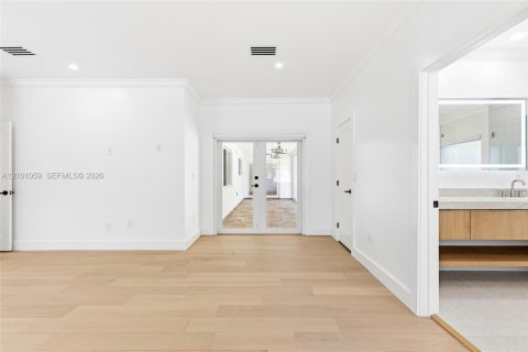 Casa en venta en South Miami, Florida, 4 dormitorios, 214.14 m2 № 2404115 - foto 13