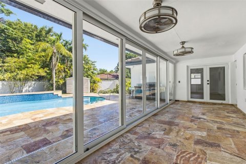 Casa en venta en South Miami, Florida, 4 dormitorios, 214.14 m2 № 2404115 - foto 23