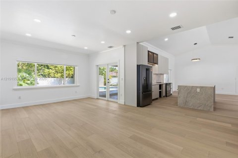 Casa en venta en South Miami, Florida, 4 dormitorios, 214.14 m2 № 2404115 - foto 9