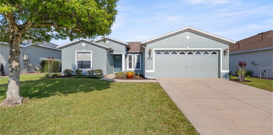 House in Ocala, Florida 2 bedrooms, 163.23 sq.m. № 1734014