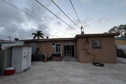 Casa en venta en Deerfield Beach, Florida, 3 dormitorios, 97.27 m2 № 2060538 - foto 9