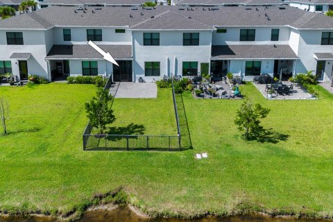 Touwnhouse à louer à Port St. Lucie, Floride: 3 chambres, 162.95 m2 № 2346213 - photo 2