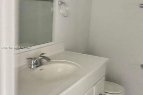 Townhouse in Plantation, Florida 3 bedrooms, 157 sq.m. № 2019772 - photo 7