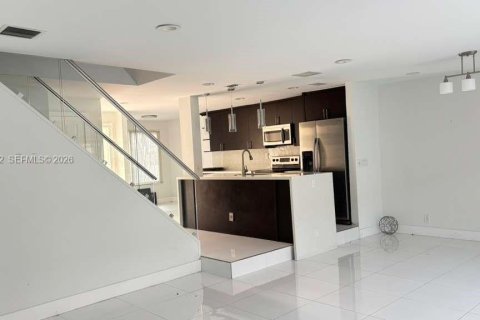 Townhouse in Plantation, Florida 3 bedrooms, 157 sq.m. № 2019772