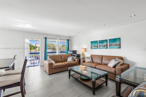 Купить кондоминиум в Дирфилд-Бич, Флорида 2 спальни, 76.18м2, № 2065259 - фото 12