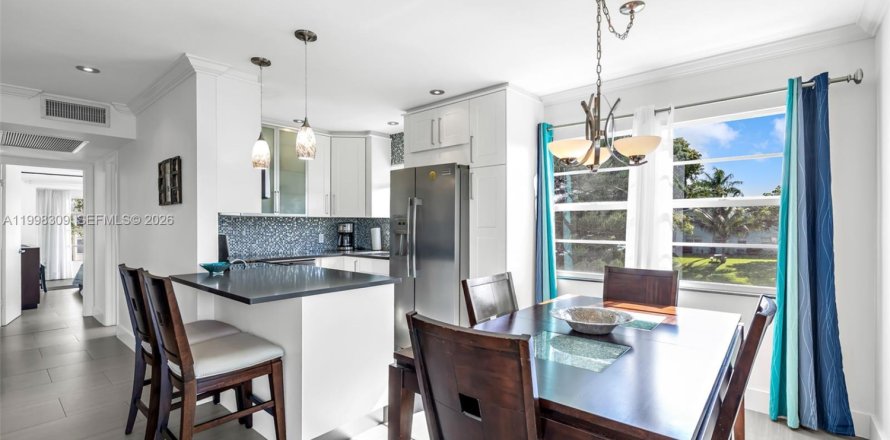 Кондоминиум с 2 спальнями в Дирфилд-Бич, Флорида № 2065259