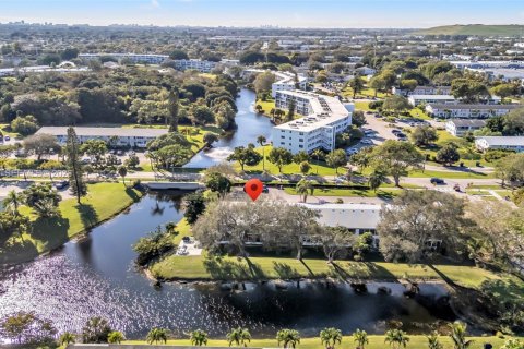 Купить кондоминиум в Дирфилд-Бич, Флорида 2 спальни, 76.18м2, № 2065259 - фото 23