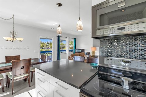 Купить кондоминиум в Дирфилд-Бич, Флорида 2 спальни, 76.18м2, № 2065259 - фото 4