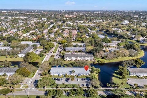 Купить кондоминиум в Дирфилд-Бич, Флорида 2 спальни, 76.18м2, № 2065259 - фото 22