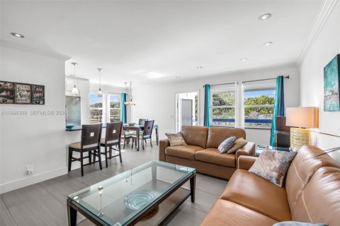 Купить кондоминиум в Дирфилд-Бич, Флорида 2 спальни, 76.18м2, № 2065259 - фото 11