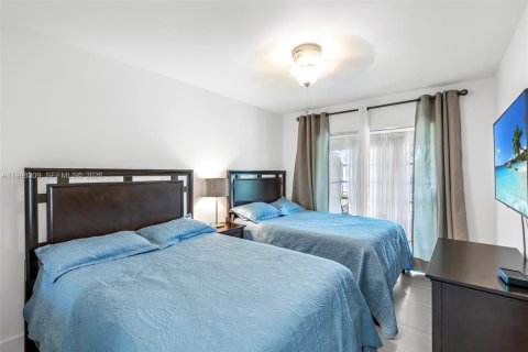 Купить кондоминиум в Дирфилд-Бич, Флорида 2 спальни, 76.18м2, № 2065259 - фото 14