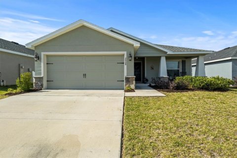 House in Davenport, Florida 3 bedrooms, 141.49 sq.m. № 2266921