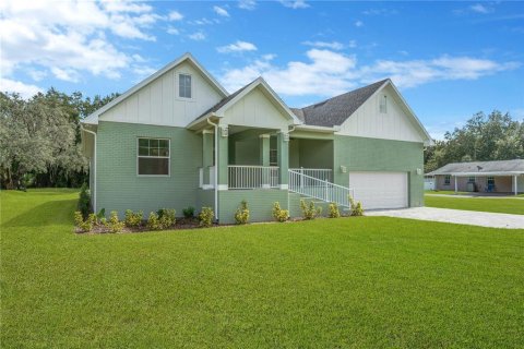 Casa en venta en Dade City, Florida, 4 dormitorios, 261.52 m2 № 2116312 - foto 3