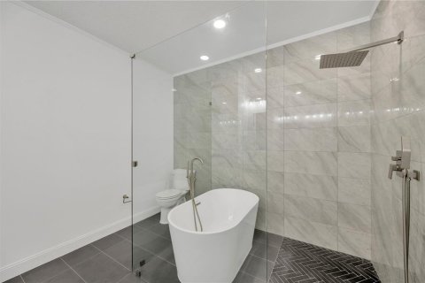 Casa en venta en Dade City, Florida, 4 dormitorios, 261.52 m2 № 2116312 - foto 22