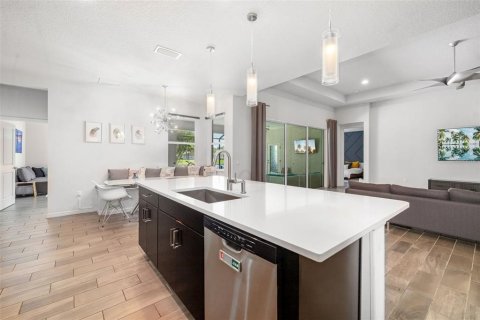 Villa ou maison à vendre à Bradenton, Floride: 4 chambres, 246.19 m2 № 1795101 - photo 19