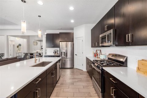 Villa ou maison à vendre à Bradenton, Floride: 4 chambres, 246.19 m2 № 1795101 - photo 17