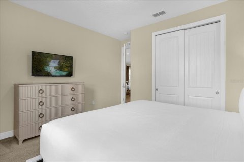 Casa en venta en Kissimmee, Florida, 8 dormitorios, 316.98 m2 № 1580739 - foto 16
