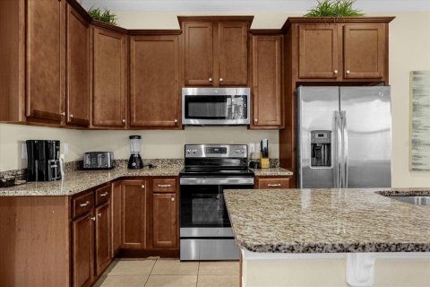 Casa en venta en Kissimmee, Florida, 8 dormitorios, 316.98 m2 № 1580739 - foto 6