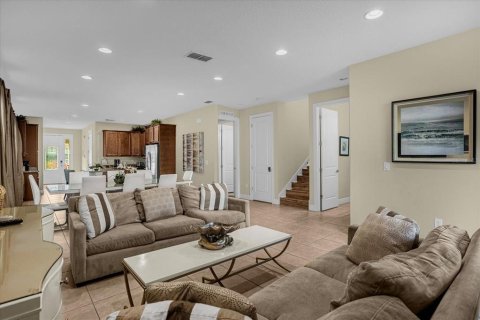 Casa en venta en Kissimmee, Florida, 8 dormitorios, 316.98 m2 № 1580739 - foto 14