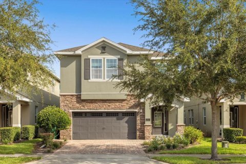 Casa en venta en Kissimmee, Florida, 8 dormitorios, 316.98 m2 № 1580739 - foto 1