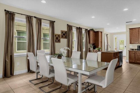 Casa en venta en Kissimmee, Florida, 8 dormitorios, 316.98 m2 № 1580739 - foto 11