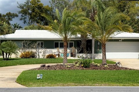 House in Clearwater, Florida 4 bedrooms, 194.35 sq.m. № 2225830