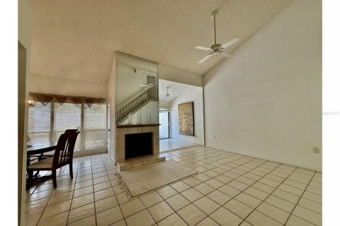 Condo in Longwood, Florida, 2 bedrooms  № 1869622 - photo 3