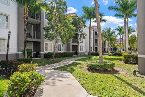 Copropriété à vendre à Miami, Floride: 2 chambres, 91.88 m2 № 1992434 - photo 17
