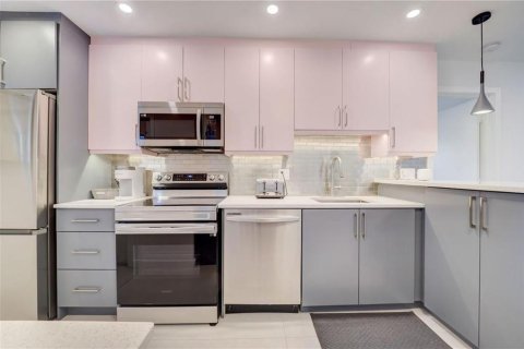 Propiedad comercial en venta en Wilton Manors, Florida, 205.78 m2 № 2181924 - foto 20