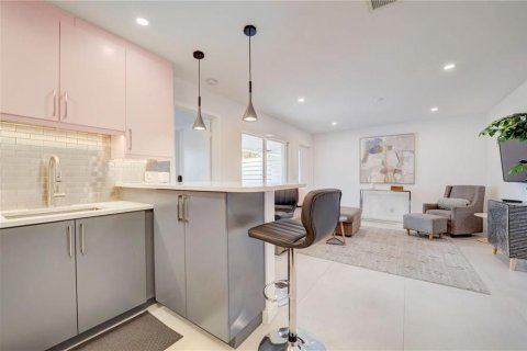 Propiedad comercial en venta en Wilton Manors, Florida, 205.78 m2 № 2181924 - foto 21