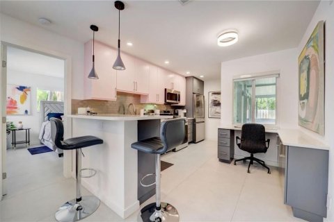 Propiedad comercial en venta en Wilton Manors, Florida, 205.78 m2 № 2181924 - foto 16
