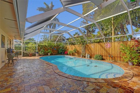 House in Hollywood, Florida 3 bedrooms, 161.65 sq.m. № 2010830 - photo 7