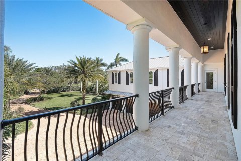 House in Stuart, Florida 6 bedrooms, 572 sq.m. № 1699401 - photo 28