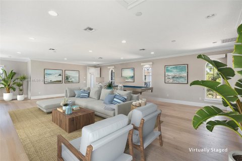 House in Stuart, Florida 6 bedrooms, 572 sq.m. № 1699401 - photo 12