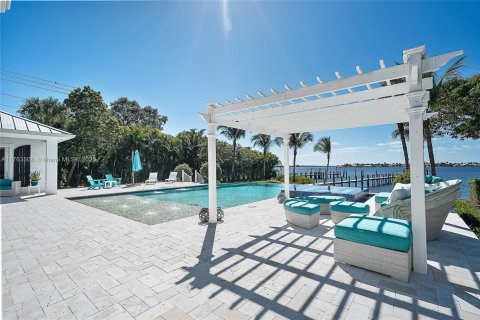House in Stuart, Florida 6 bedrooms, 572 sq.m. № 1699401 - photo 10