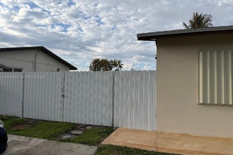 Villa ou maison à vendre à Homestead, Floride: 3 chambres, 106.84 m2 № 2044846 - photo 4