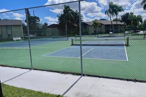 Condo in Greenacres, Florida, 2 bedrooms  № 1859794 - photo 12