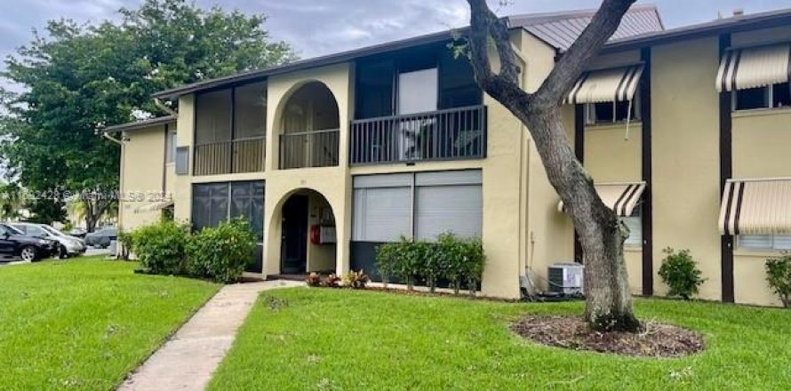 Condo in Greenacres, Florida, 2 bedrooms  № 1859794