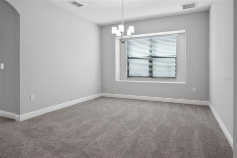 House in New Port Richey, Florida 4 bedrooms, 246.1 sq.m. № 1905006 - photo 16
