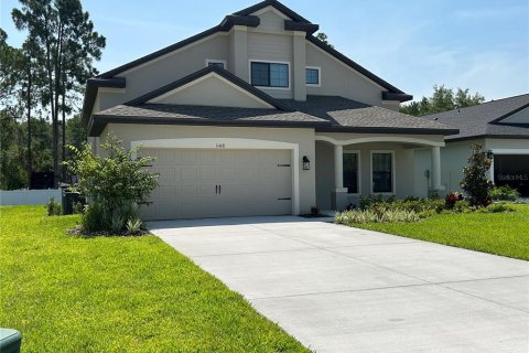 House in New Port Richey, Florida 4 bedrooms, 246.1 sq.m. № 1905006 - photo 1