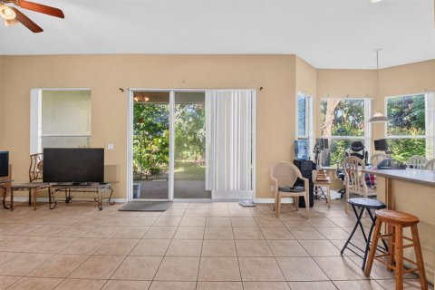 Villa ou maison à vendre à Boynton Beach, Floride: 4 chambres, 261.06 m2 № 2426821 - photo 10