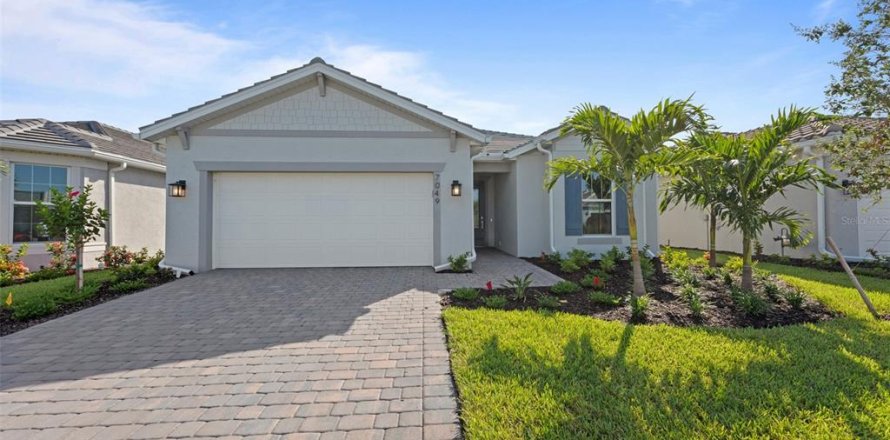 House in Englewood, Florida 3 bedrooms, 156.63 sq.m. № 1847160