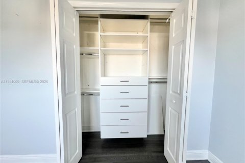 Condo in Key Biscayne, Florida, 2 bedrooms  № 1989837 - photo 15