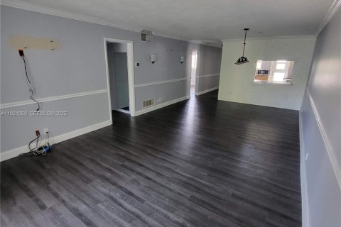 Copropriété à louer à Key Biscayne, Floride: 2 chambres, 102.19 m2 № 1989837 - photo 5