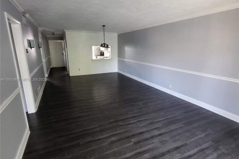 Copropriété à louer à Key Biscayne, Floride: 2 chambres, 102.19 m2 № 1989837 - photo 4