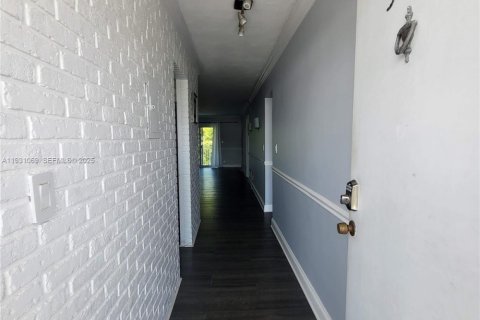 Copropriété à louer à Key Biscayne, Floride: 2 chambres, 102.19 m2 № 1989837 - photo 3