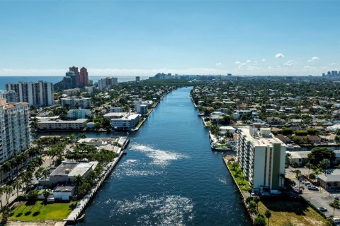 Propiedad comercial en venta en Fort Lauderdale, Florida № 1974435 - foto 7