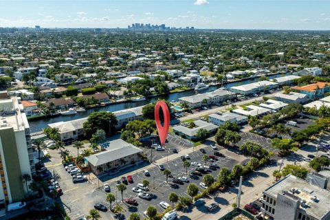 Propiedad comercial en venta en Fort Lauderdale, Florida № 1974435 - foto 3